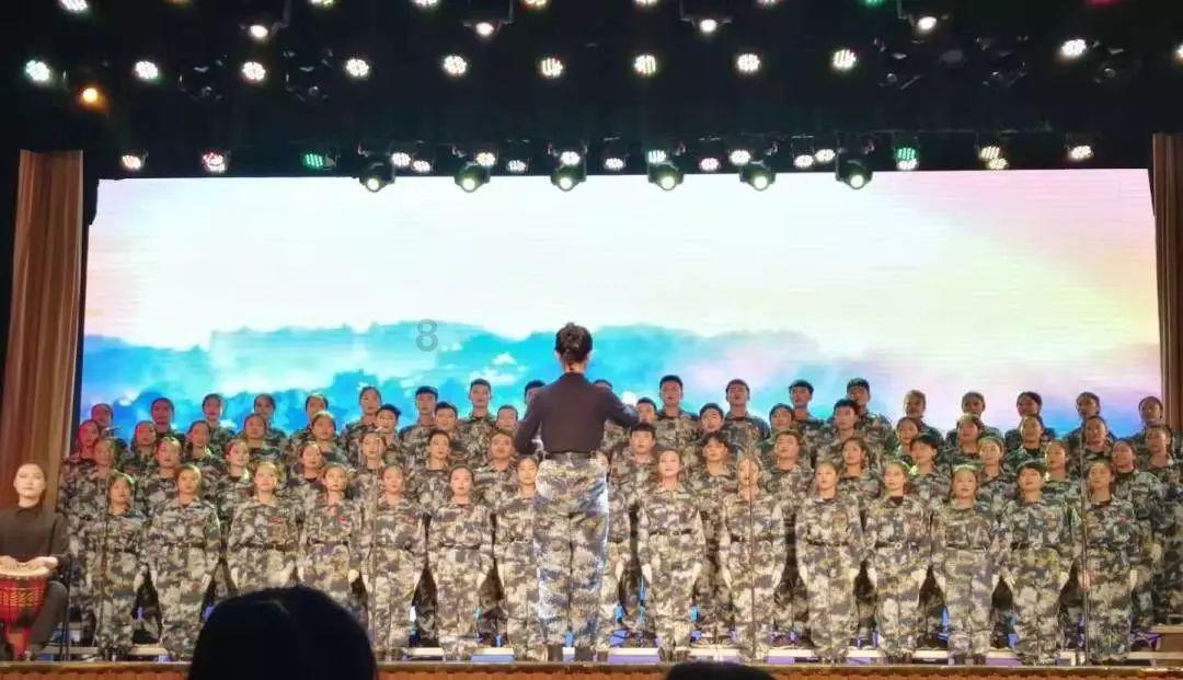 蜗牛问答平台大儿子是顶级明星,老二是世界冠军,易烊千玺的妈妈有多优秀?,快速解决你的问题